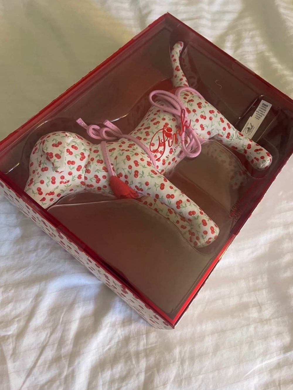 PINK x Frankie’s Bikinis Limited Edition Dog